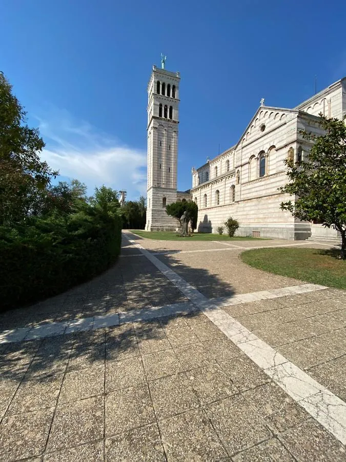 New Stylish & Modern Studio Apart - With Sea View Apartment Pula