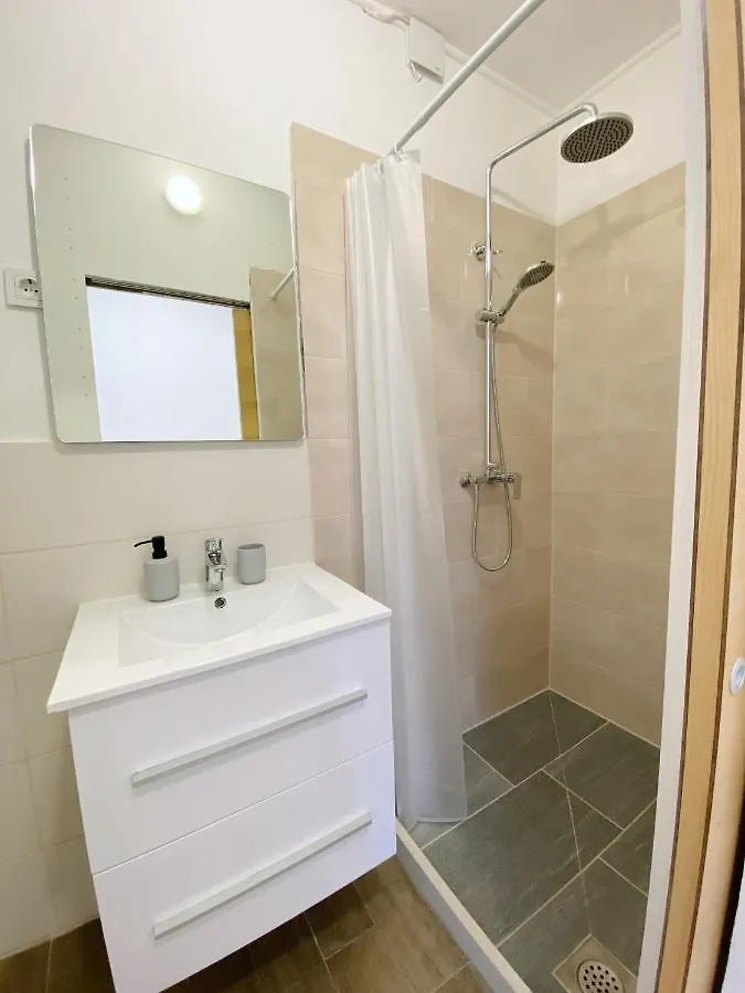 New Stylish & Modern Studio Apart - With Sea View Apartment Pula