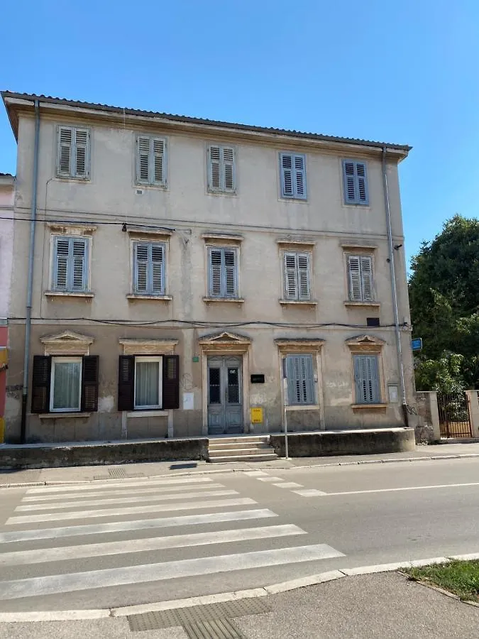 New Stylish & Modern Studio Apart - With Sea View Apartment Pula
